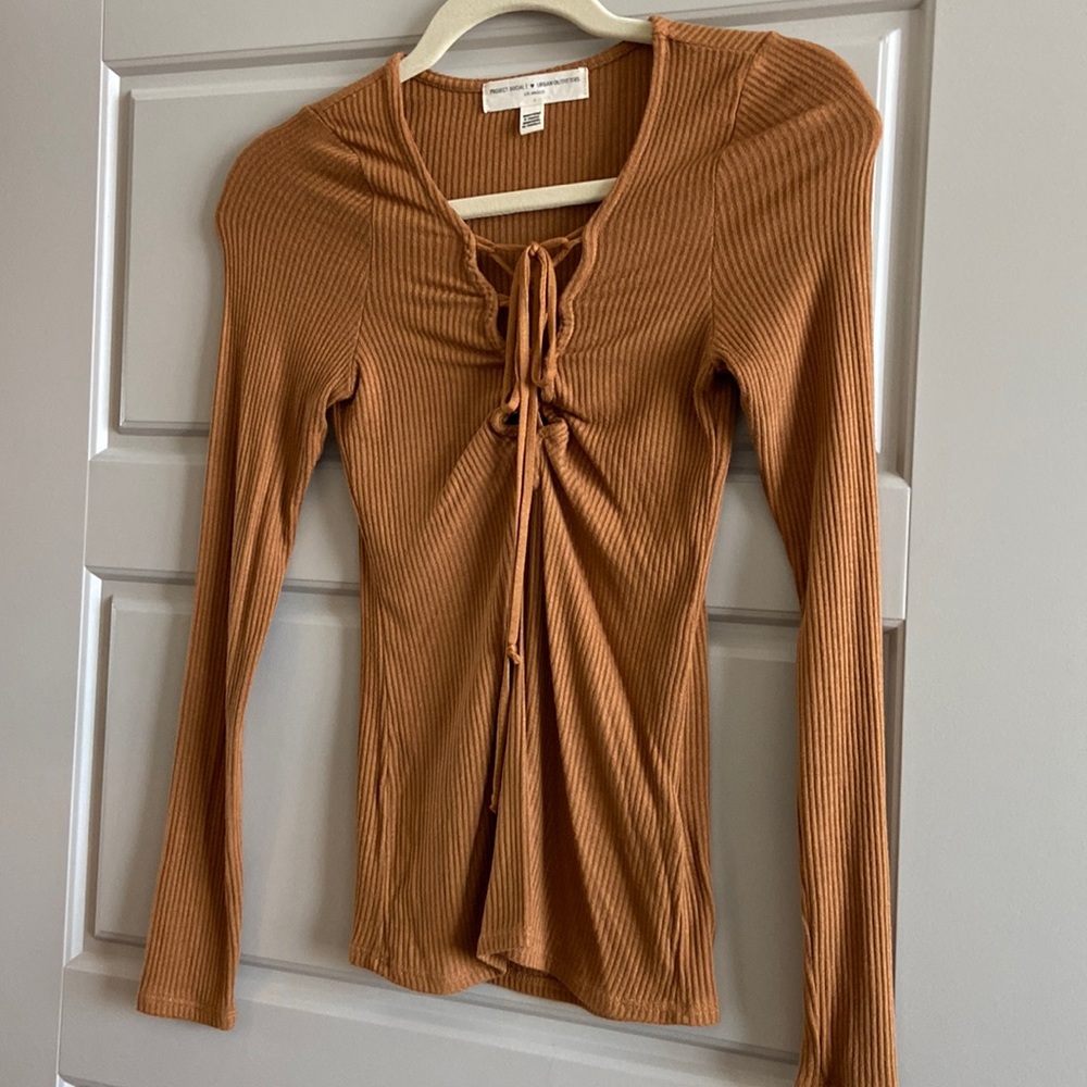 Project Social brown long sleeve ribbed tip, size S